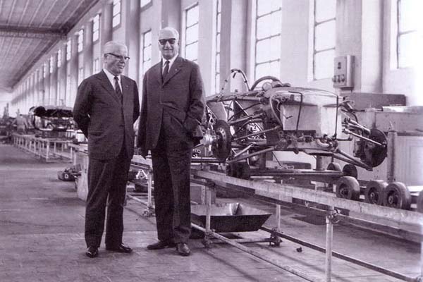 Защо основателят на Pininfarina е отказал на Хенри Форд? Защо основателят на Pininfarina е отказал на Хенри Форд?